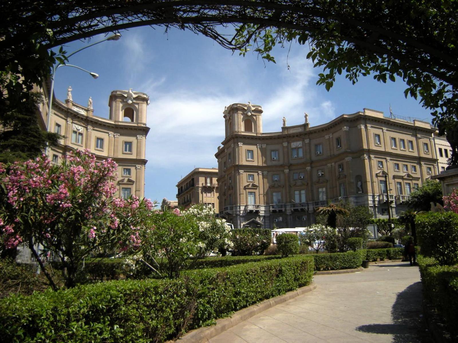Apartament Dimora Di Maury A Due Passi Dai Trasporti E Da Ballaro باليرمو المظهر الخارجي الصورة
